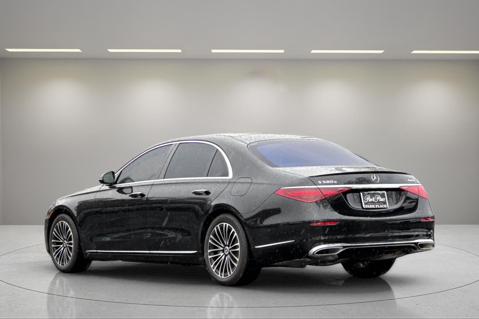 2024 Mercedes-Benz S-Class S 580e photo 5