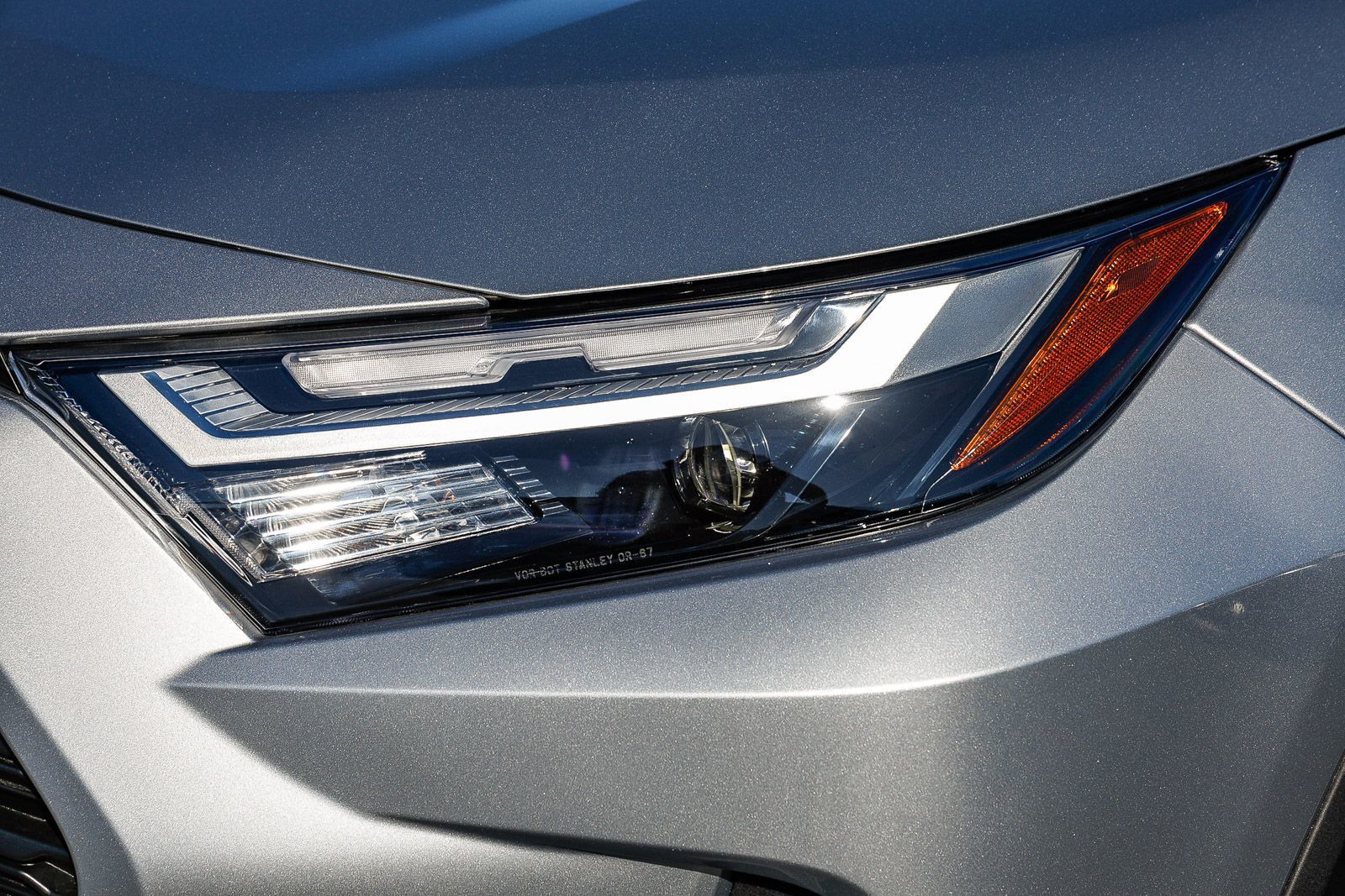 2025 Toyota RAV4 XLE Premium photo 6
