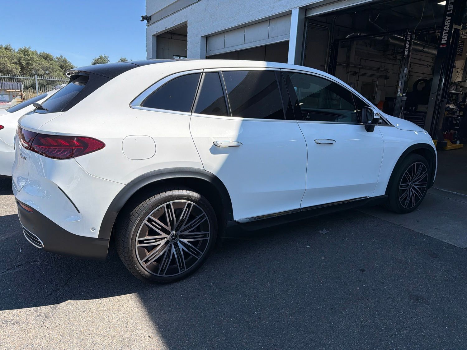 2023 Mercedes-Benz EQE 350 SUV photo 5