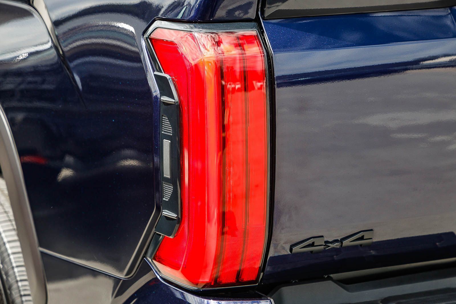2025 Toyota Tundra Limited photo 3