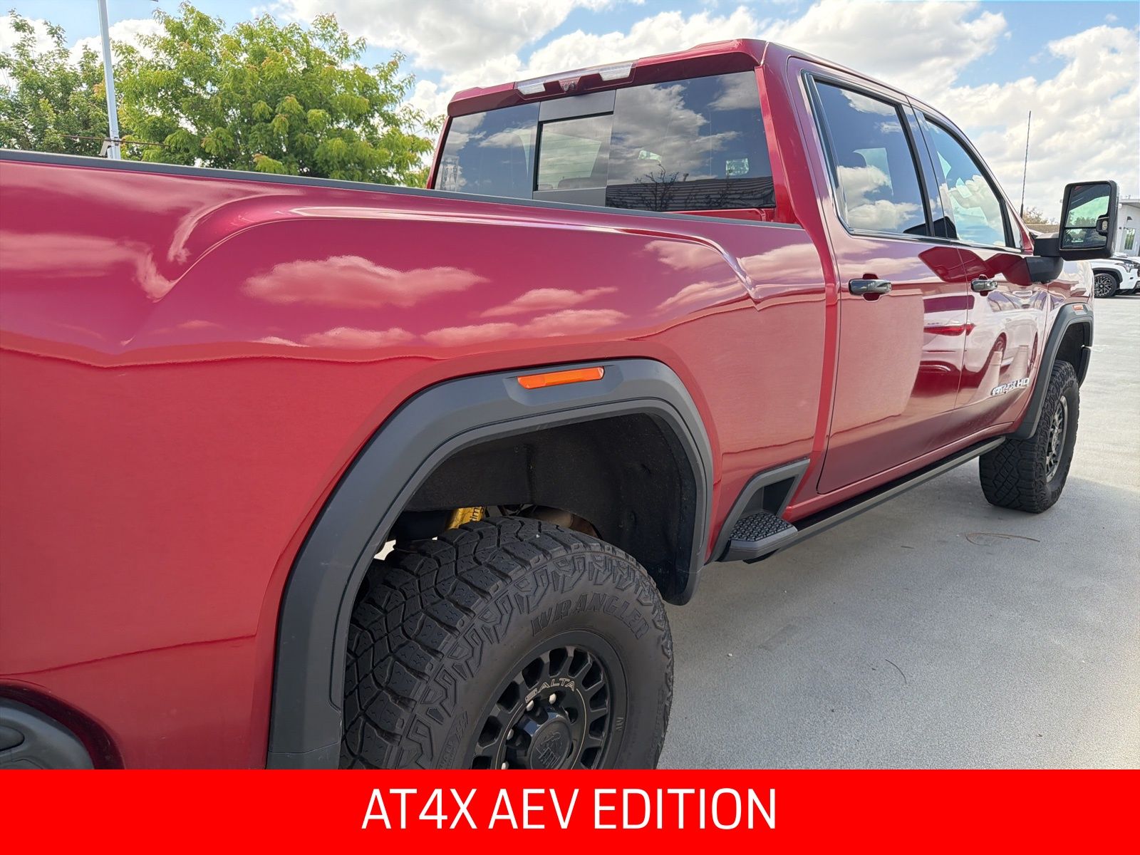 2024 GMC Sierra 2500HD AT4X photo 3