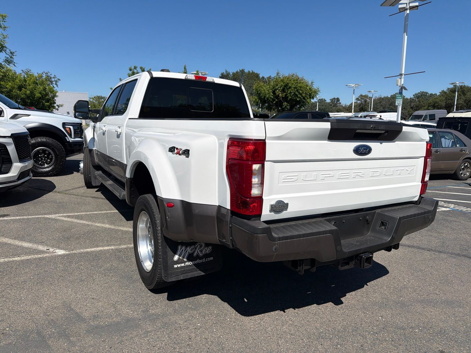 2022 Ford F-450SD King Ranch photo 3