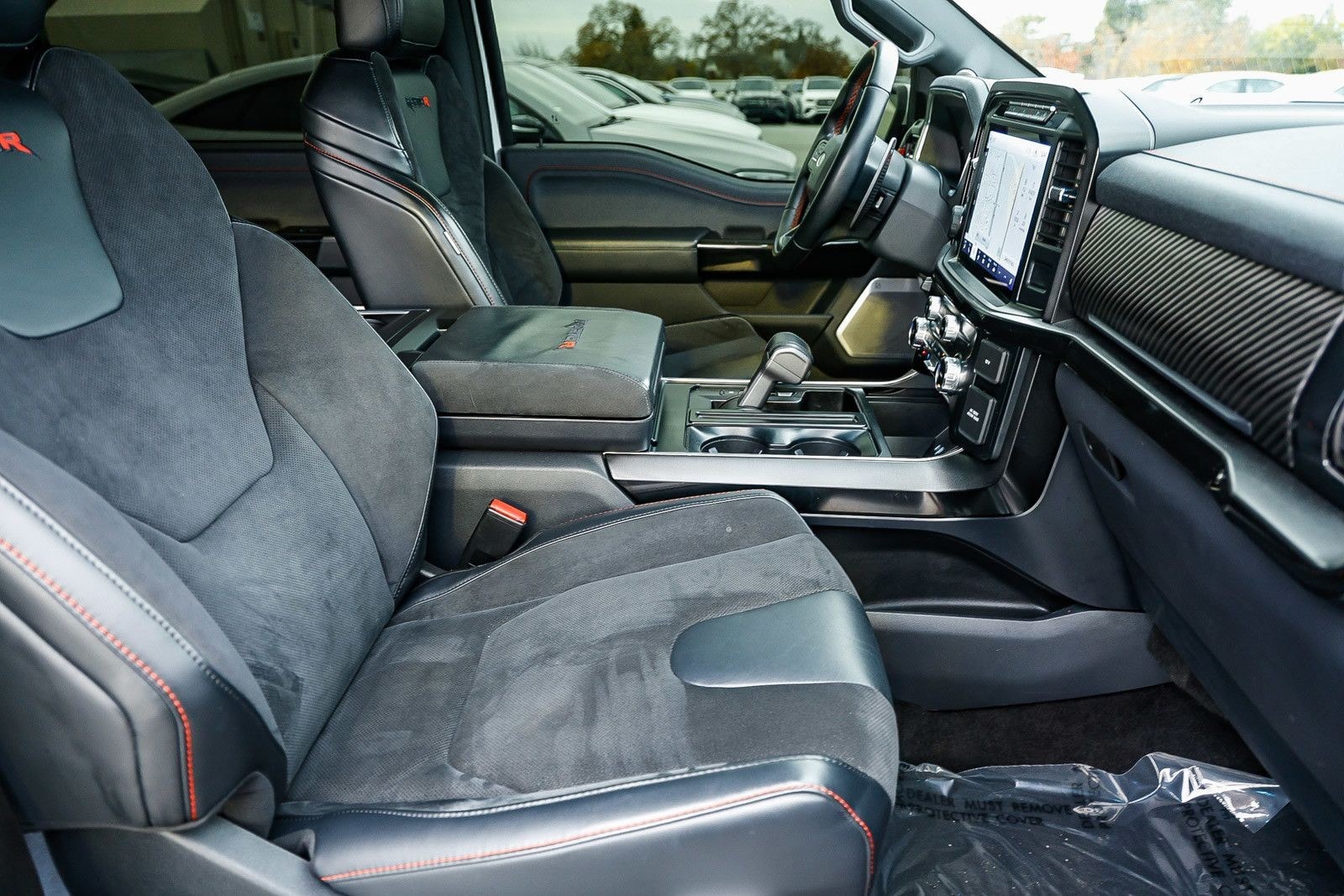 2023 Ford F-150 Raptor - Photo 18