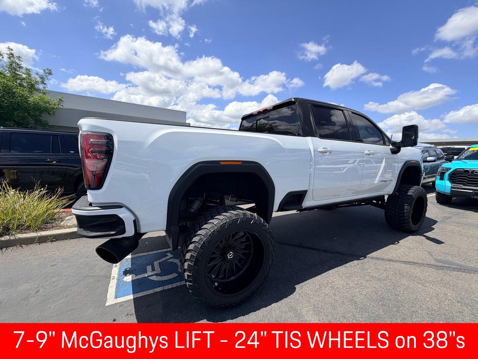 2024 GMC Sierra 2500HD AT4 photo 6