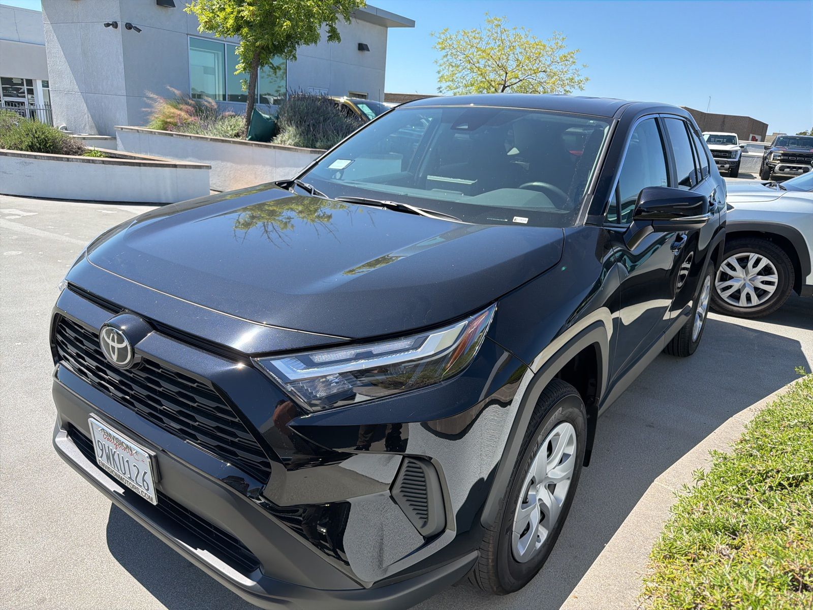 2025 Toyota RAV4 LE photo 2