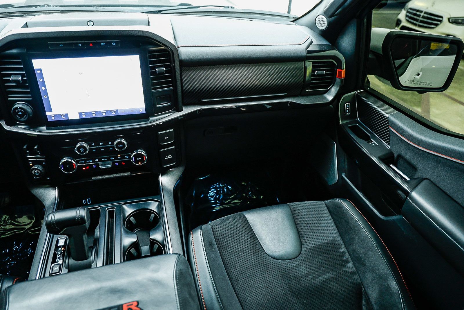 2023 Ford F-150 Raptor - Photo 16