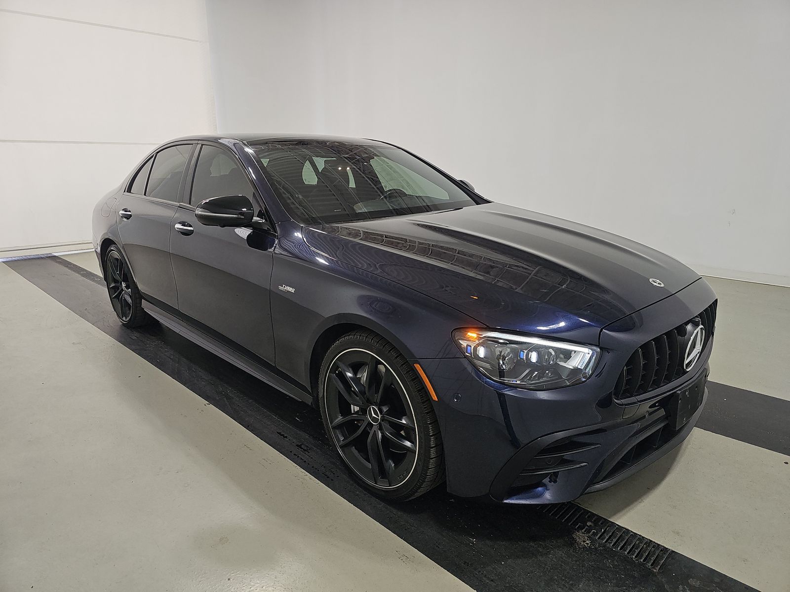 2022 Mercedes-Benz E-Class AMG E 53's photo