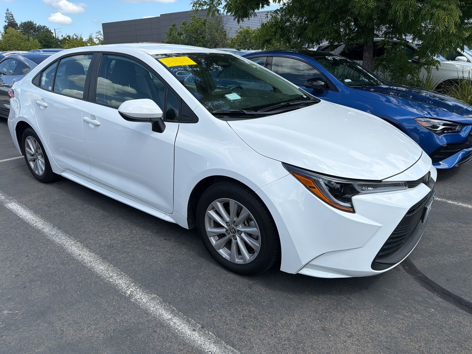 2026 Toyota Corolla LE photo 2