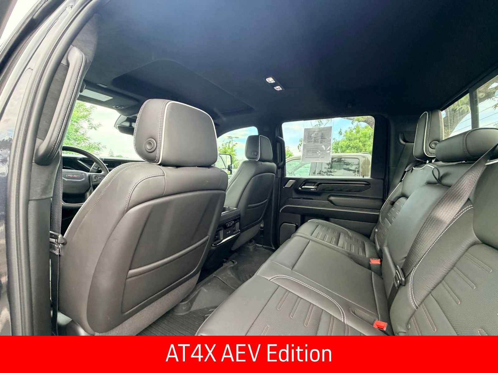 2025 GMC Sierra 2500HD AT4X photo 5