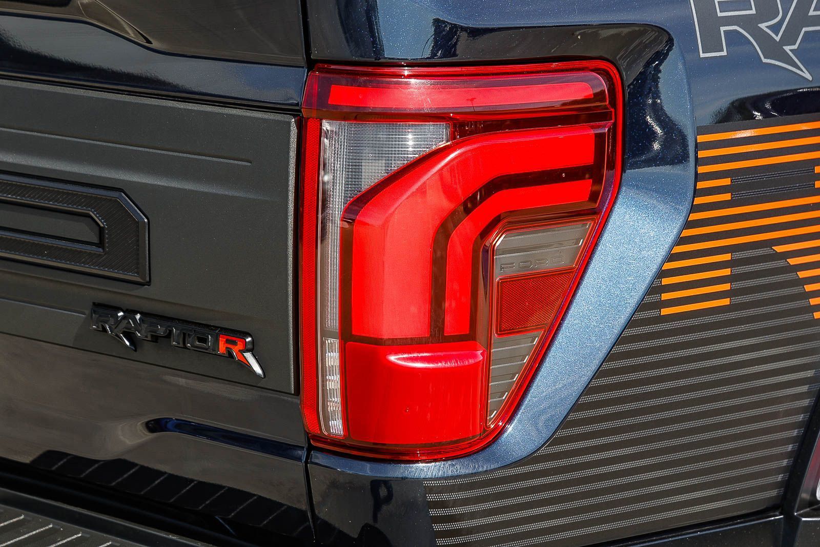 2024 Ford F-150 Raptor photo 3