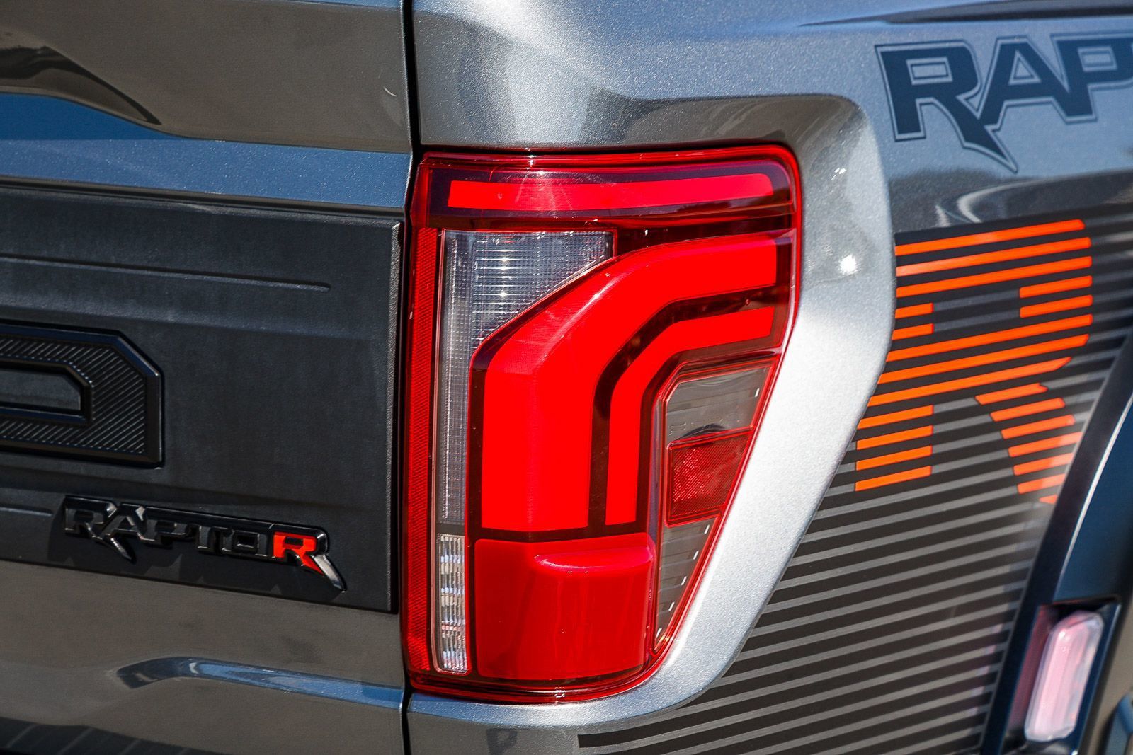 2025 Ford F-150 Raptor photo 3