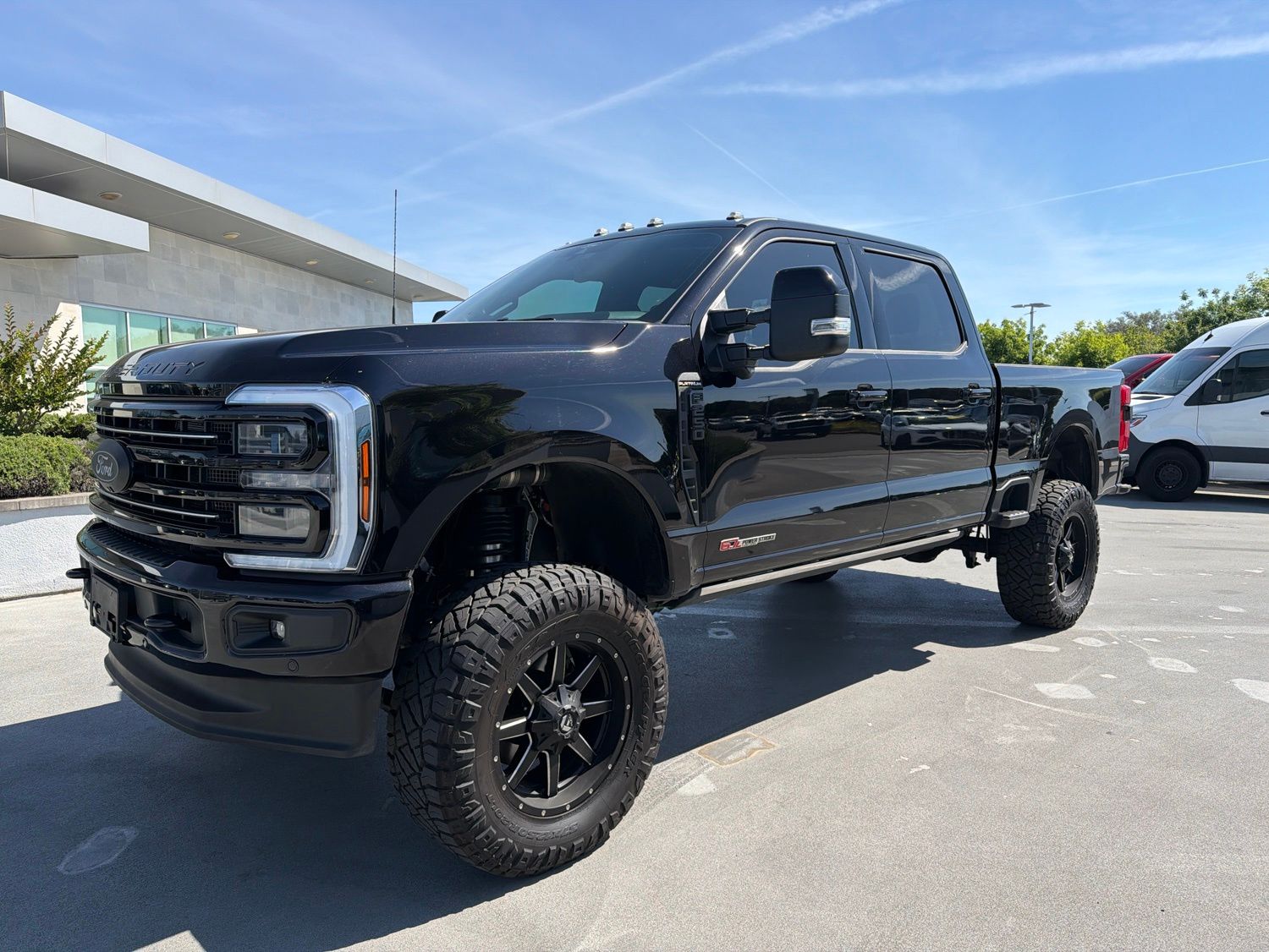 2025 Ford F-250SD Platinum photo 4