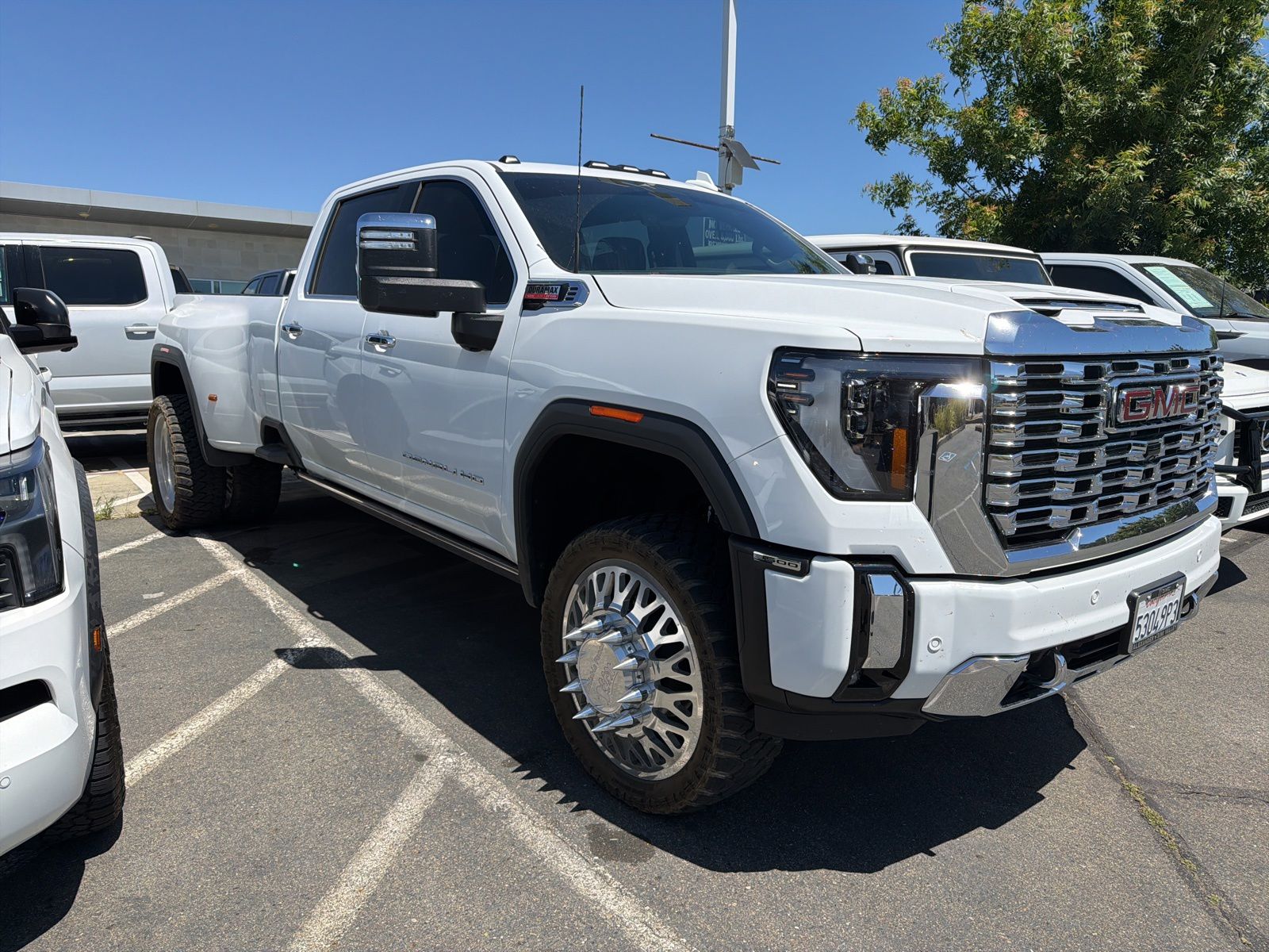 2025 GMC Sierra 4WD Crew Cab Long Box DRW Denali's photo