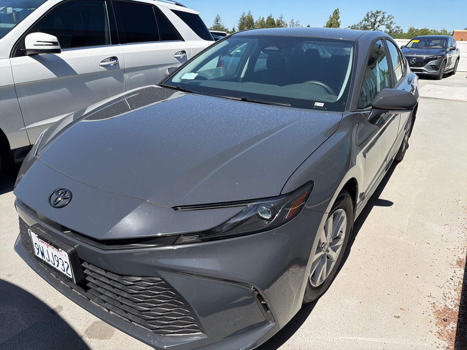 2026 Toyota Camry LE photo 2