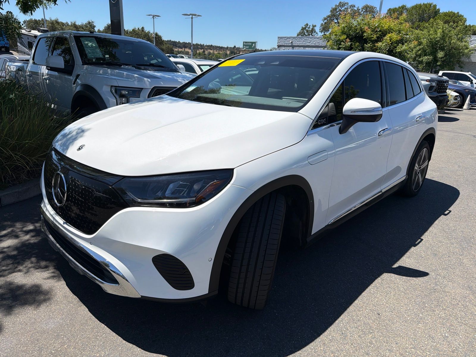 2023 Mercedes-Benz EQE SUV EQE 350's photo