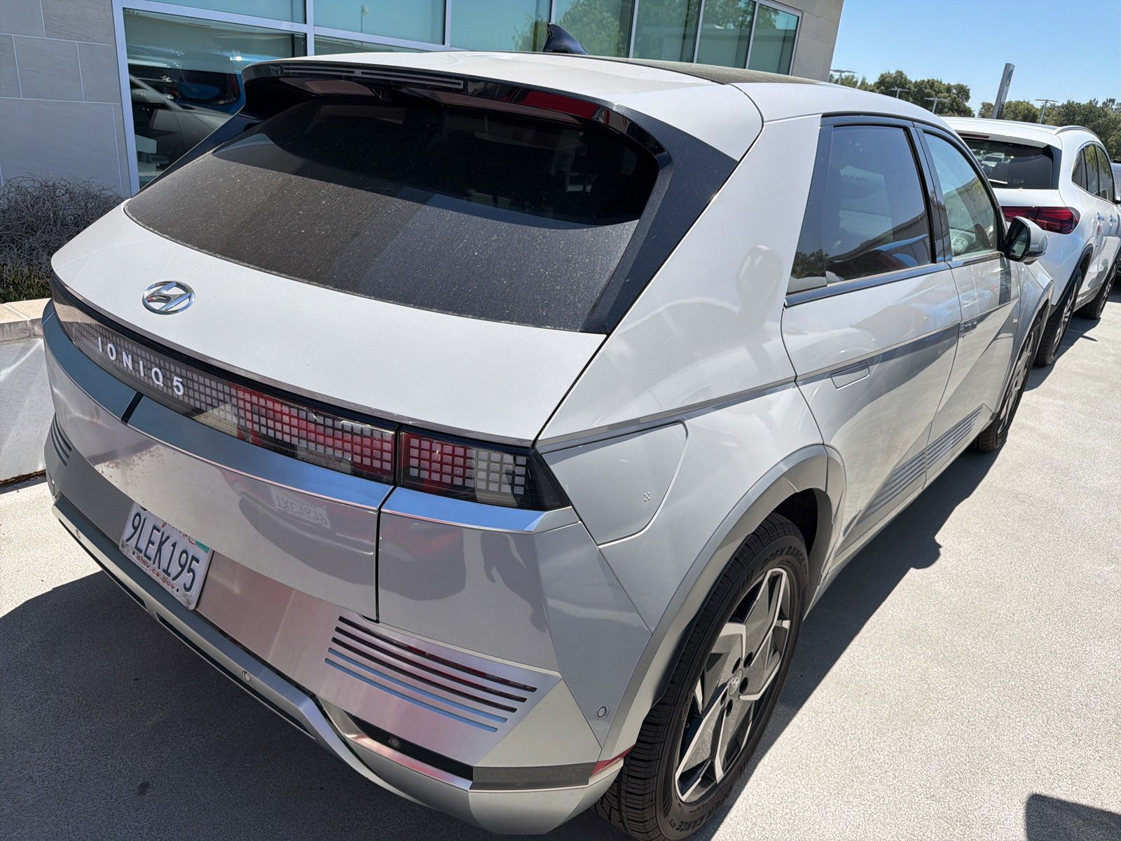 2024 Hyundai IONIQ 5 Limited photo 4