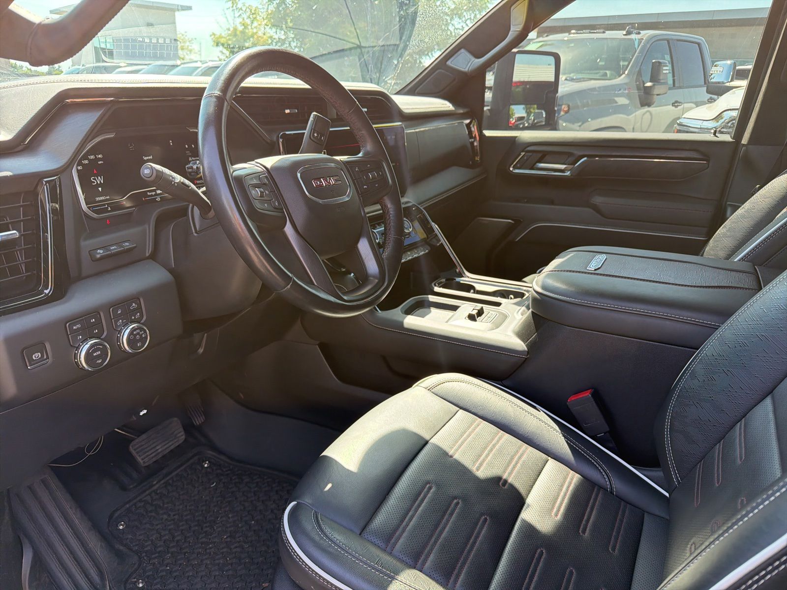 2024 GMC Sierra 2500HD AT4X photo 5