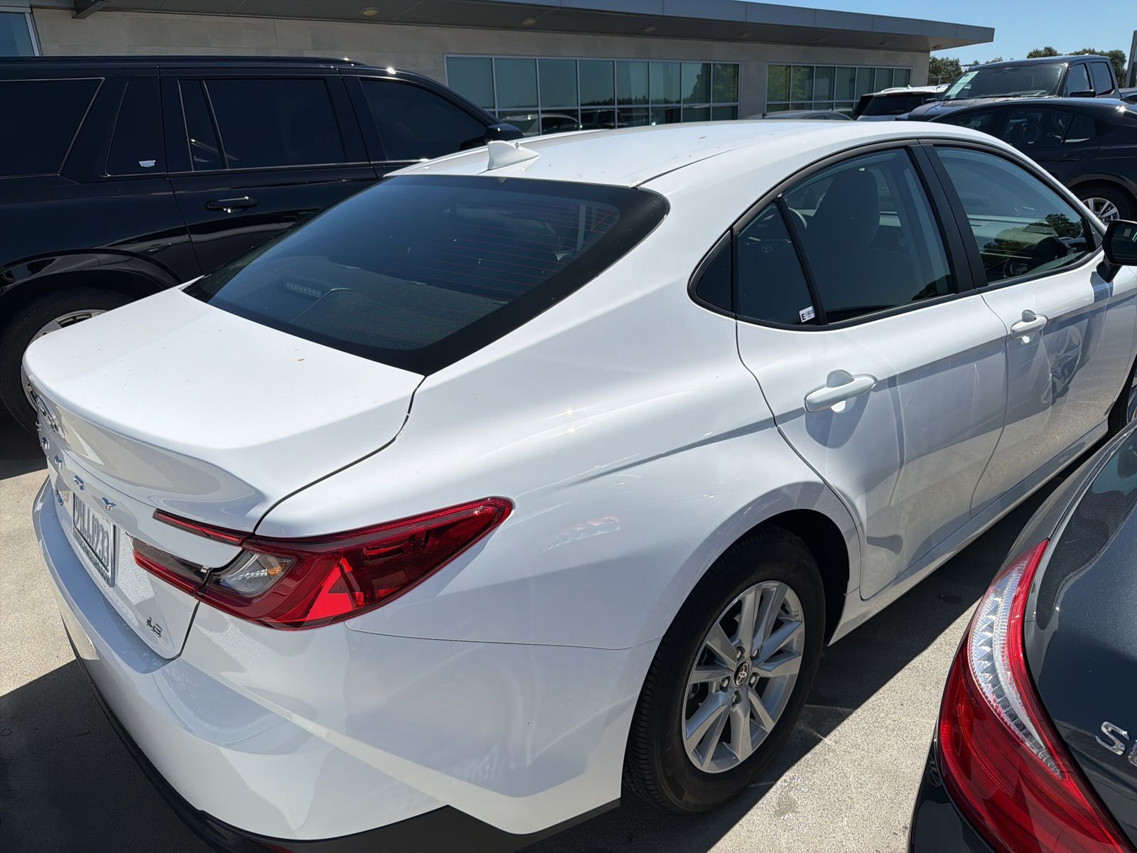 2026 Toyota Camry LE photo 3