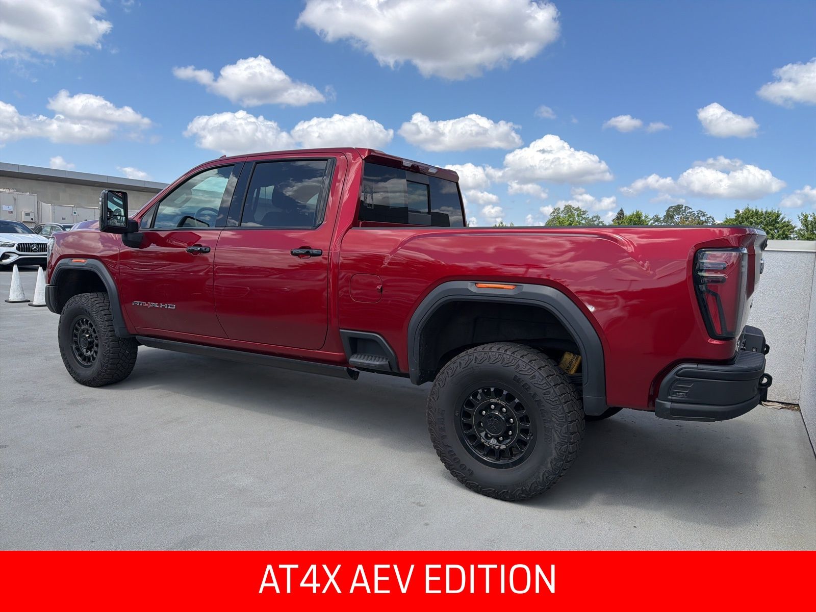 2024 GMC Sierra 2500HD AT4X photo 4