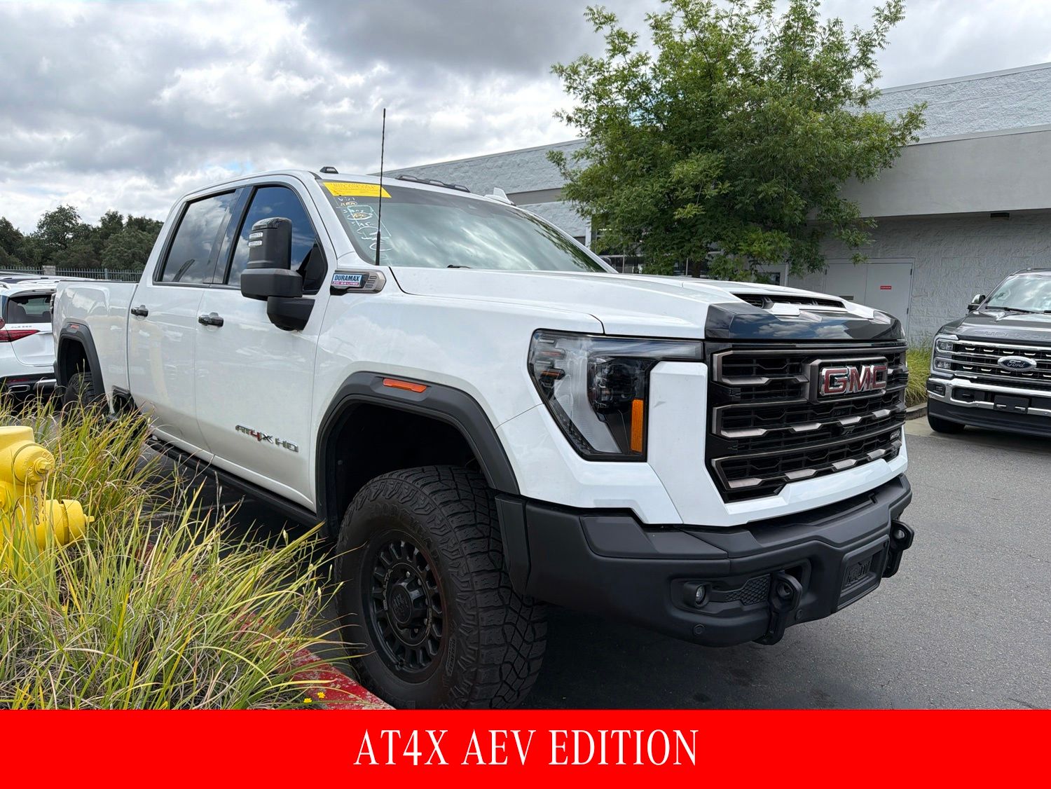 2024 GMC Sierra 2500HD AT4X photo 2