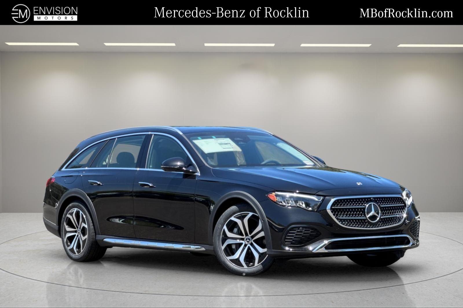 2025 Mercedes-Benz E-Class E450 4MATIC All-Terrain's photo