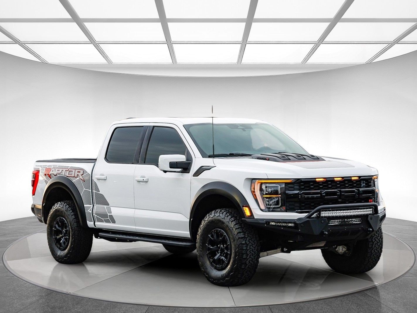 2023 Ford F-150 Raptor - Photo 6