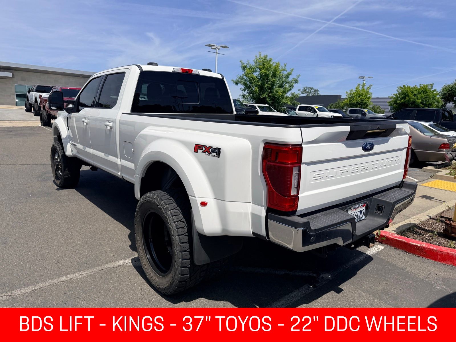 2022 Ford F-450SD Lariat photo 2