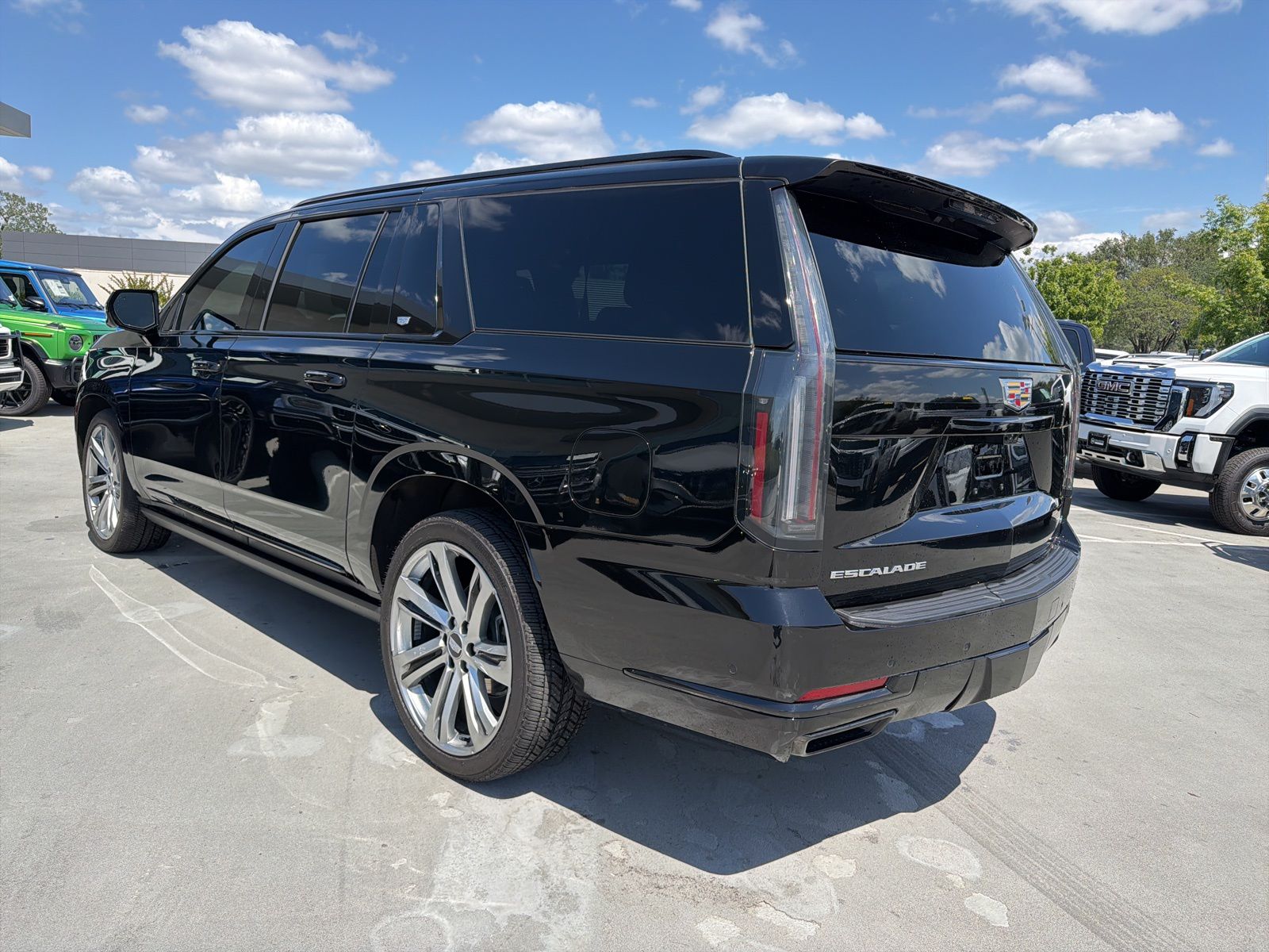 2025 Cadillac Escalade ESV Sport photo 6
