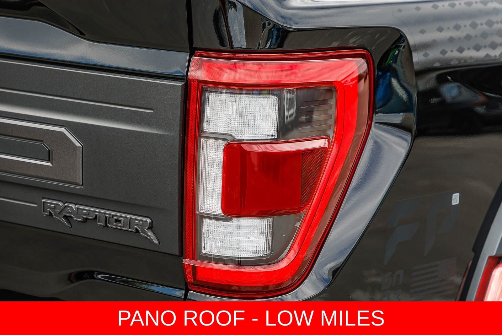 2023 Ford F-150 Raptor photo 3