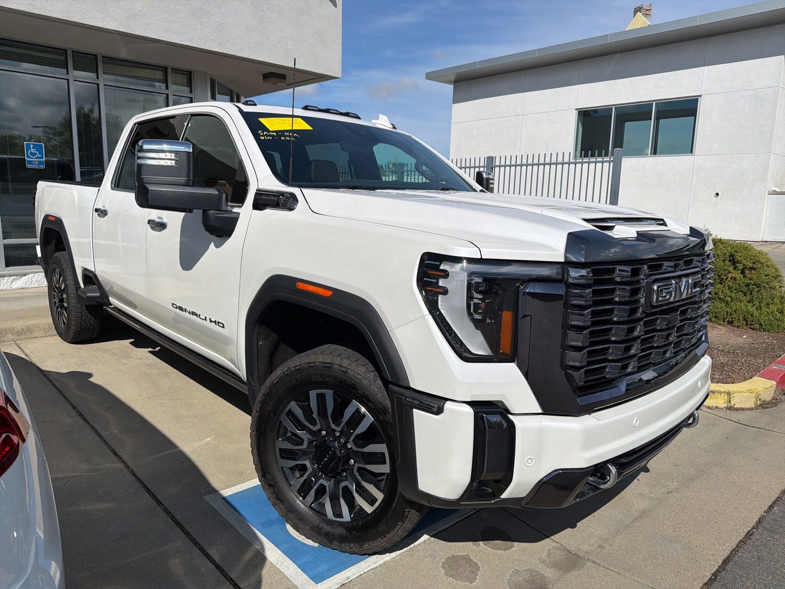 2024 GMC Sierra 4WD Crew Cab Long Box Denali Ultimate's photo