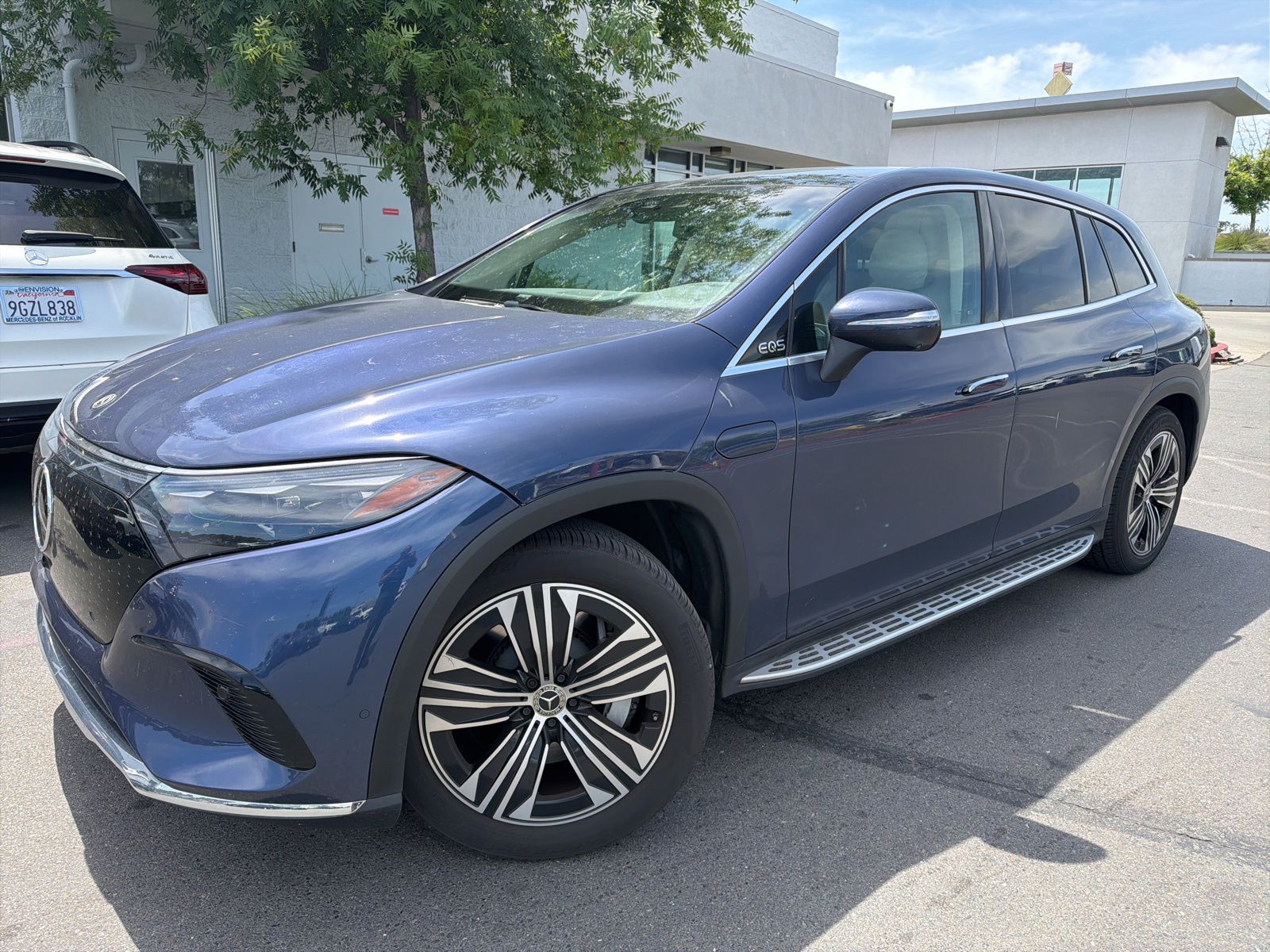 2024 Mercedes-Benz EQS SUV EQS 450+'s photo