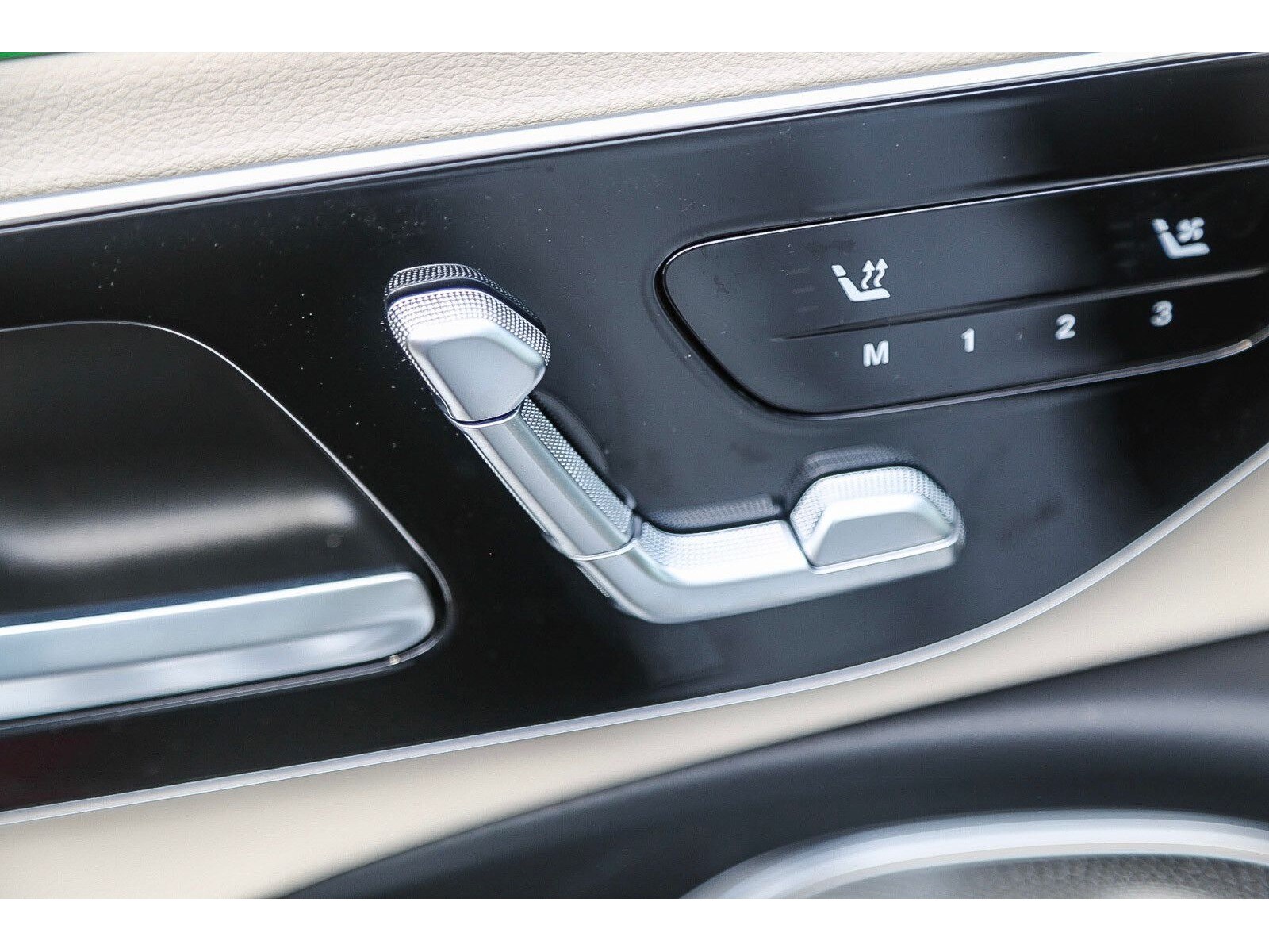 2024 Mercedes-Benz E-Class E350 - Photo 20