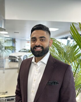 Staff member Jasraj Sandhu from ID_35470f