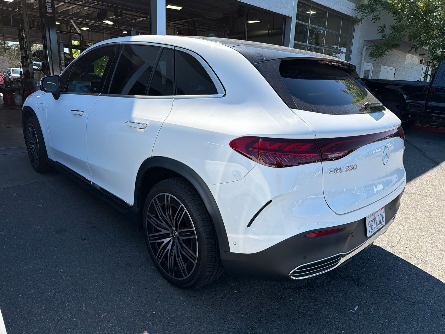 2023 Mercedes-Benz EQE 350 SUV photo 4