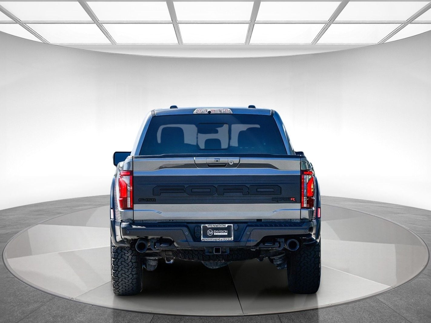 2025 Ford F-150 Raptor photo 2