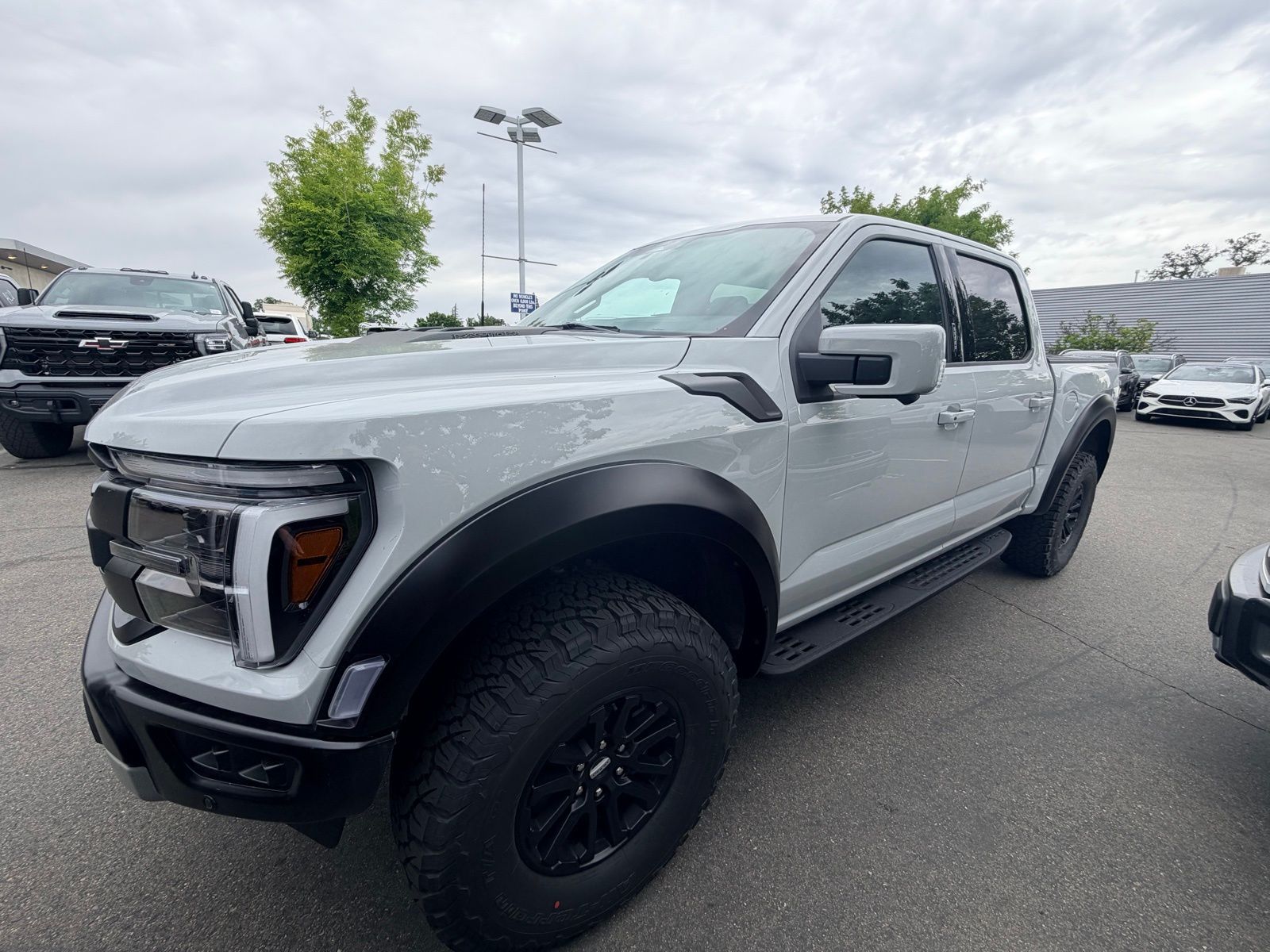 2026 Ford F-150 Raptor photo 2