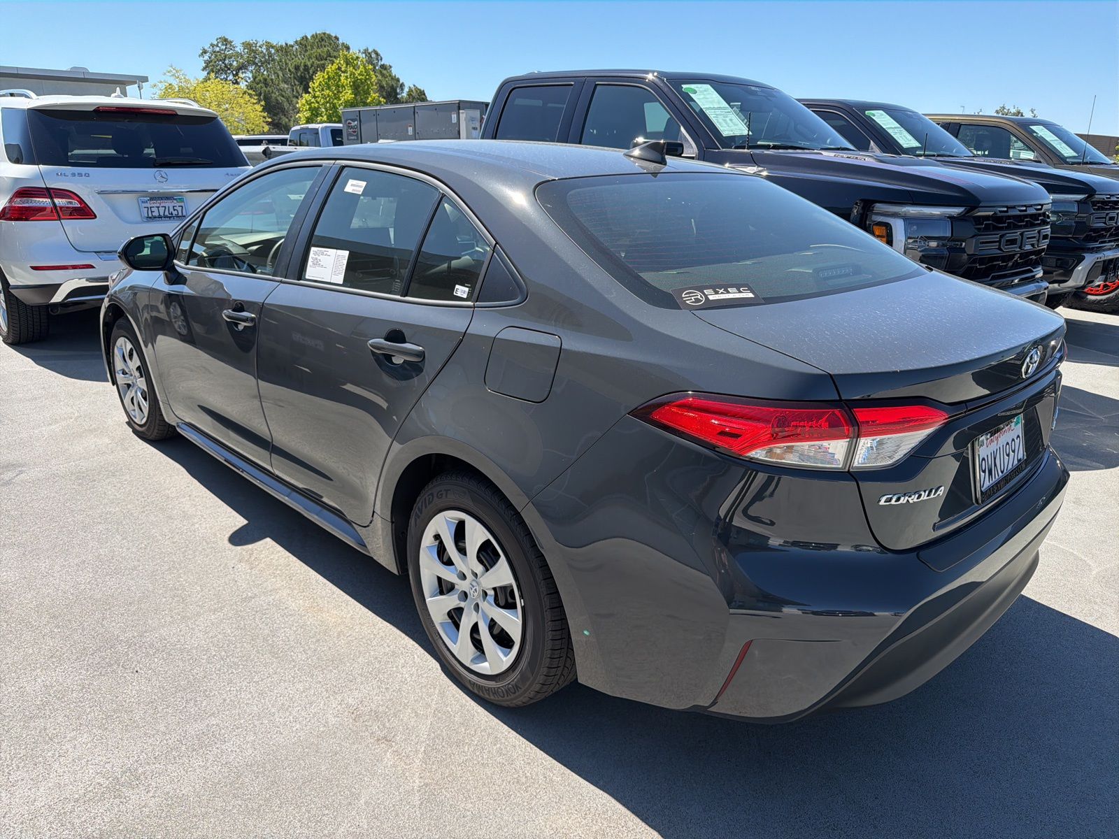 2026 Toyota Corolla Hybrid LE photo 4