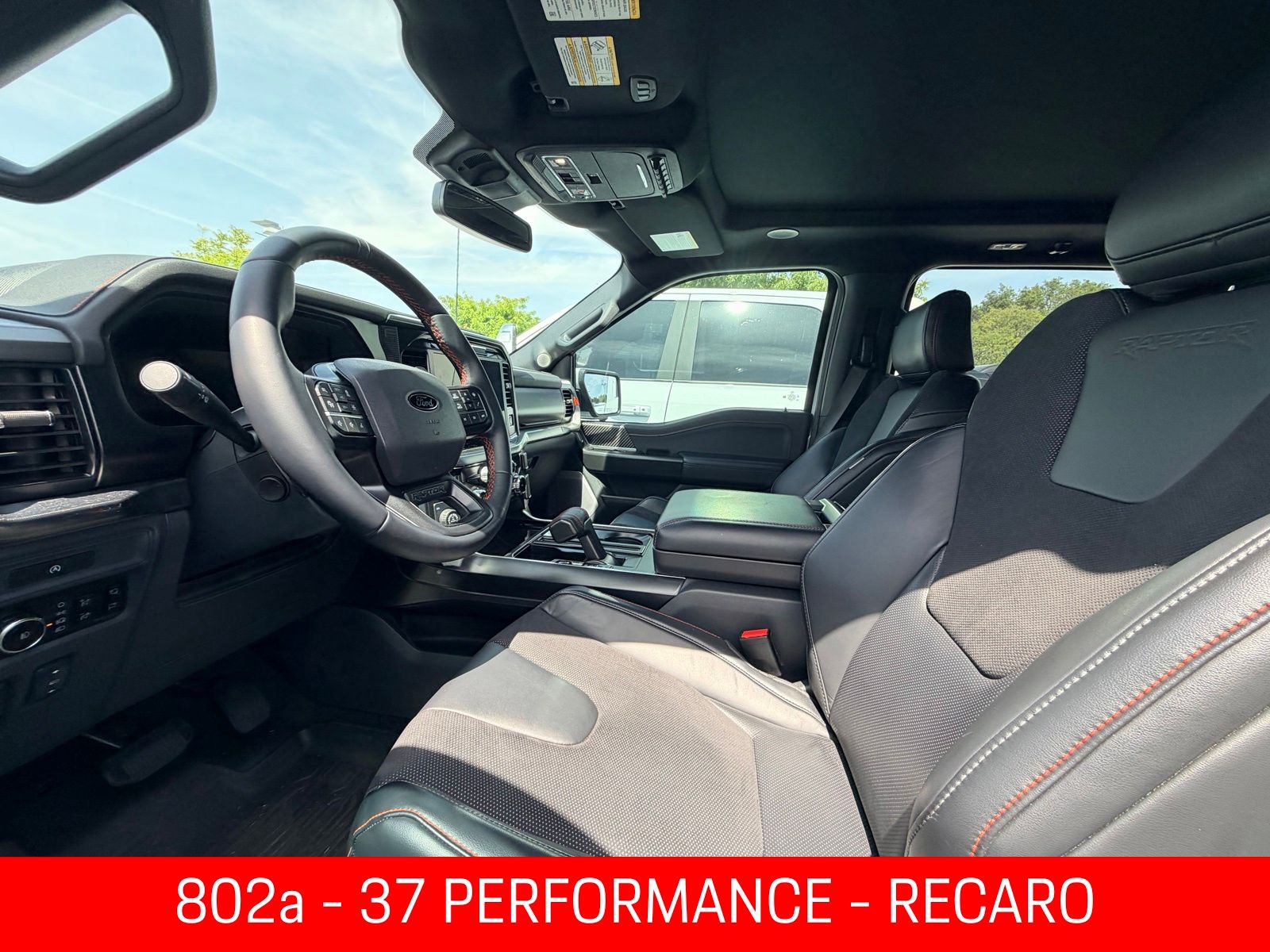 2025 Ford F-150 Raptor photo 3