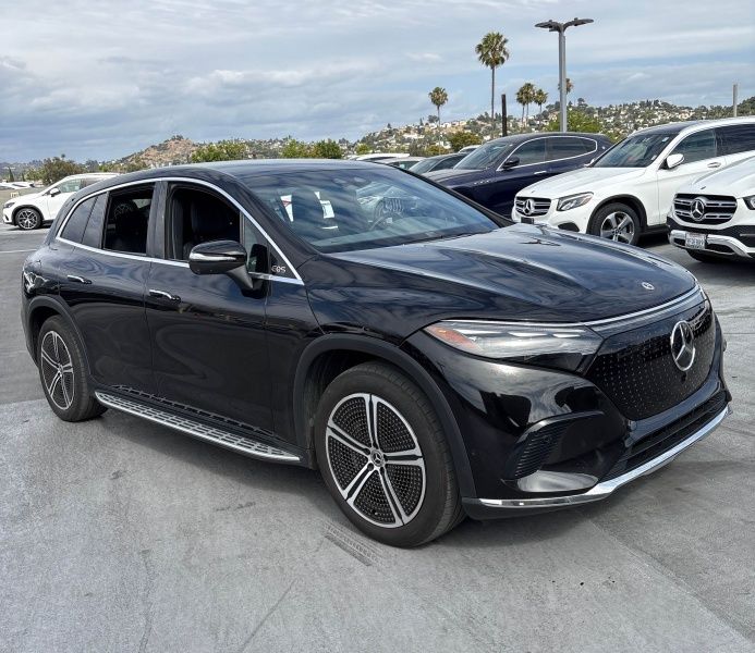 2024 Mercedes-Benz EQS SUV EQS 450 4MATIC Auto's photo