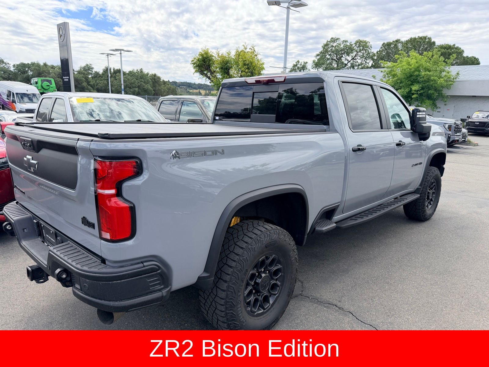 2024 Chevrolet Silverado 2500HD ZR2 photo 3
