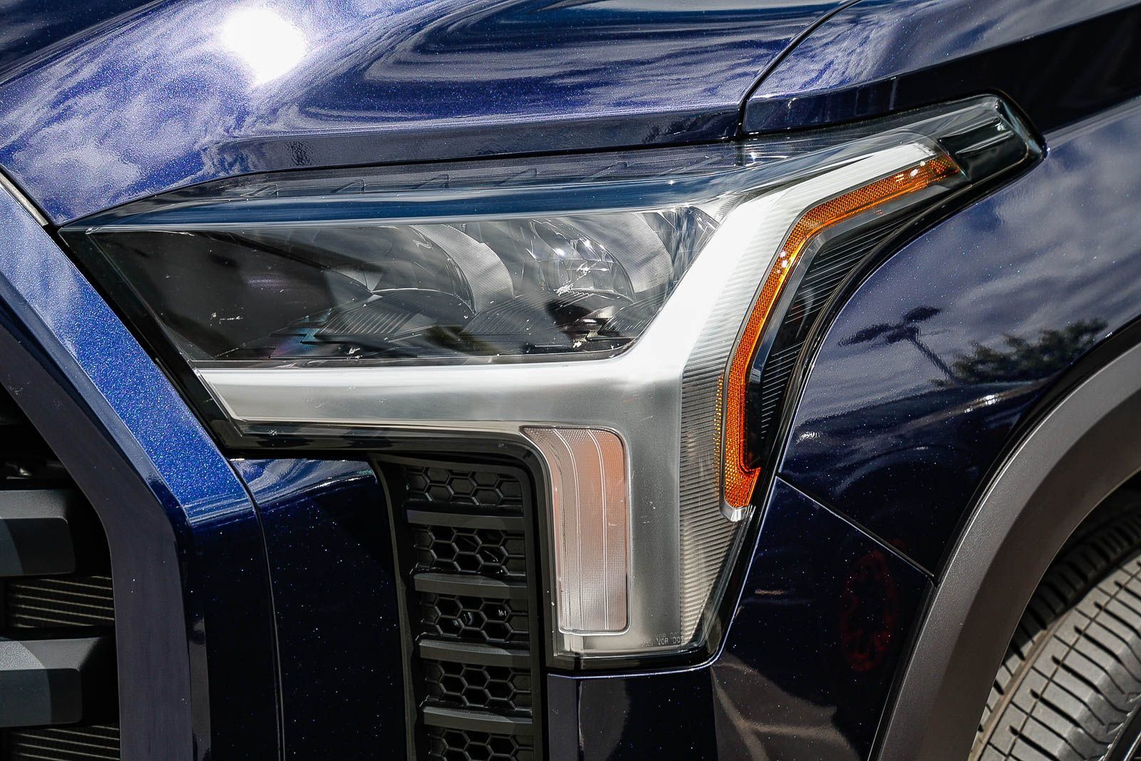 2025 Toyota Tundra Limited photo 6