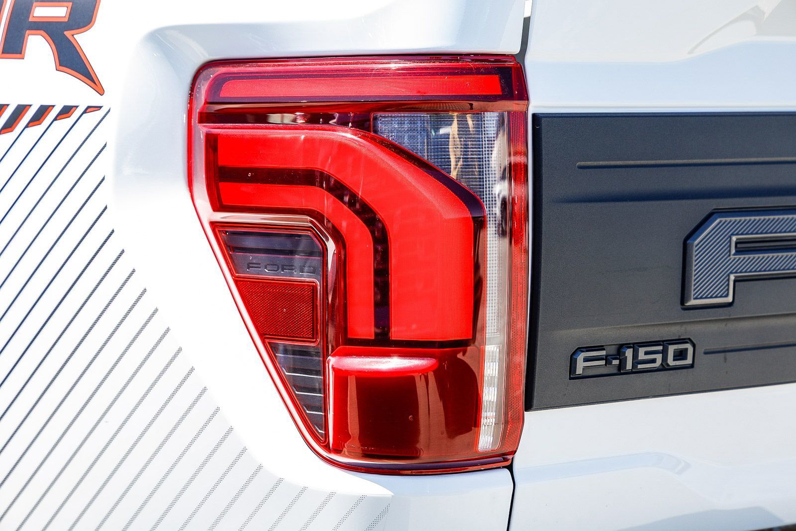 2024 Ford F-150 Raptor photo 3