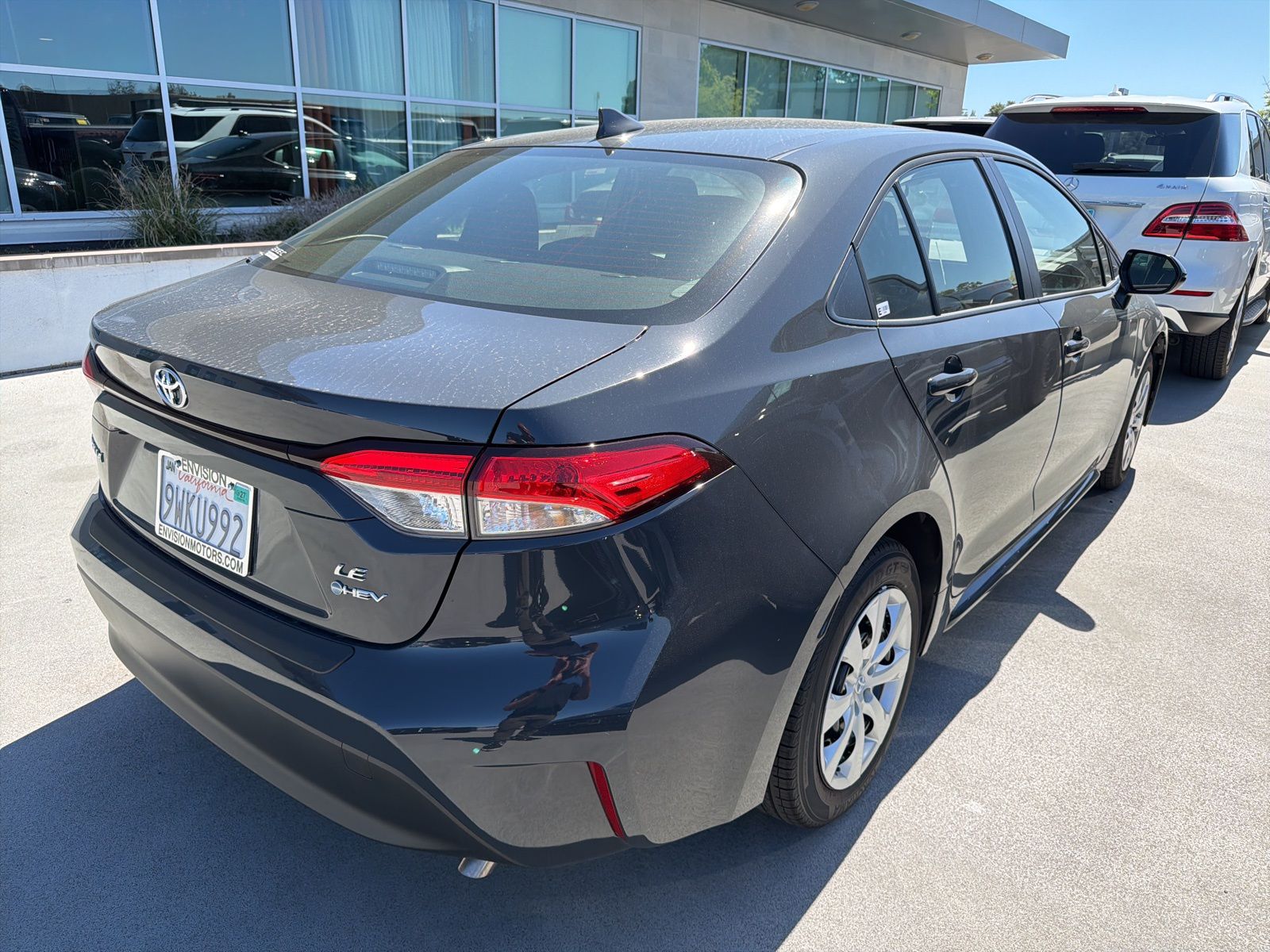 2026 Toyota Corolla Hybrid LE photo 3