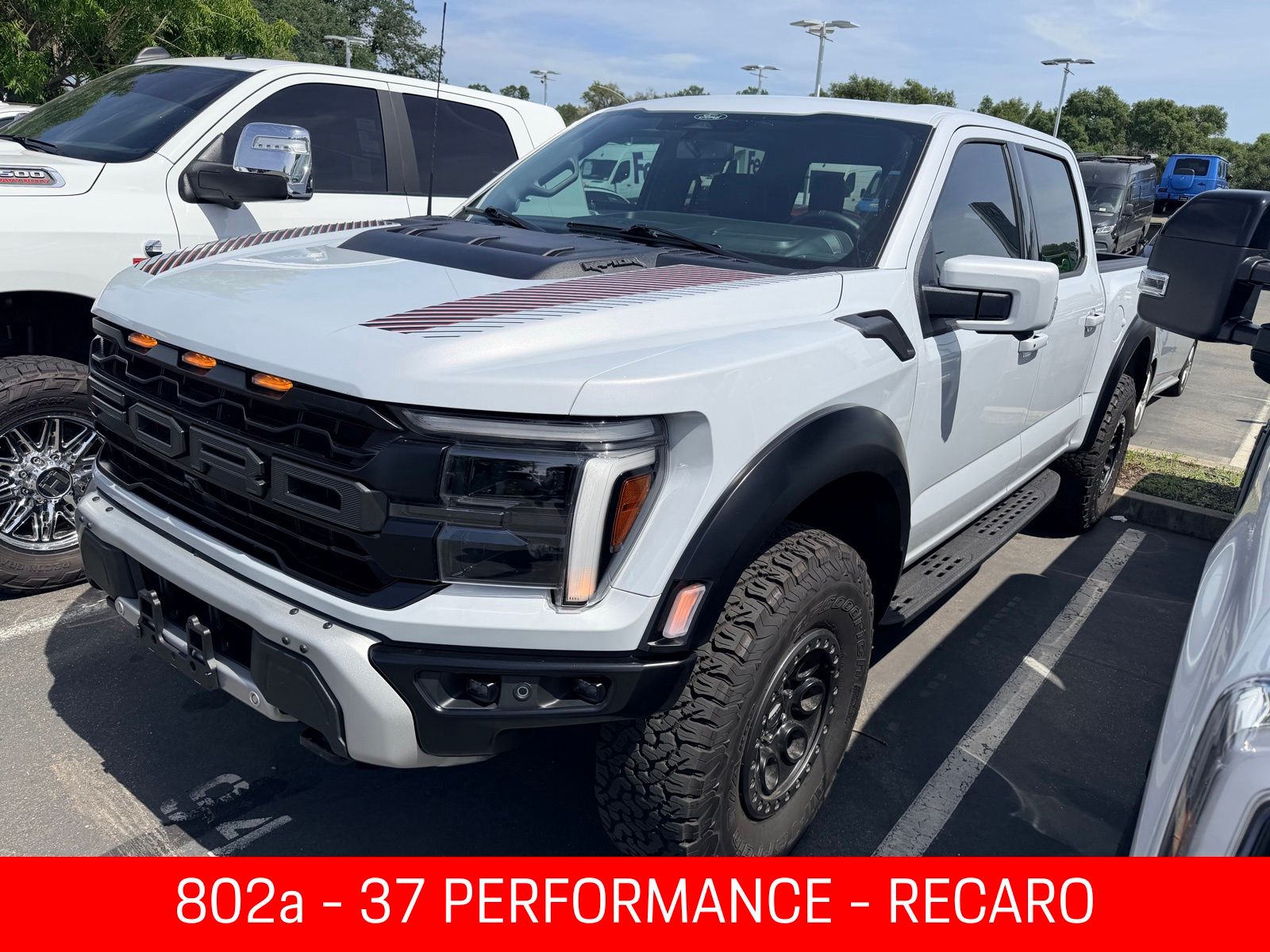 2025 Ford F-150 Raptor photo 2