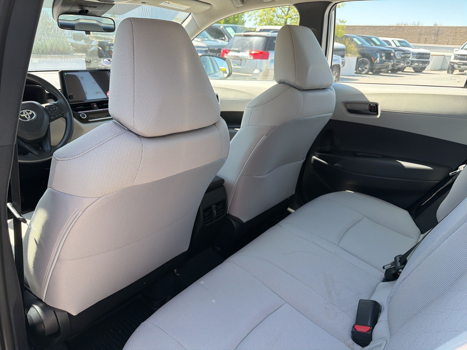 2026 Toyota Corolla Cross L photo 6