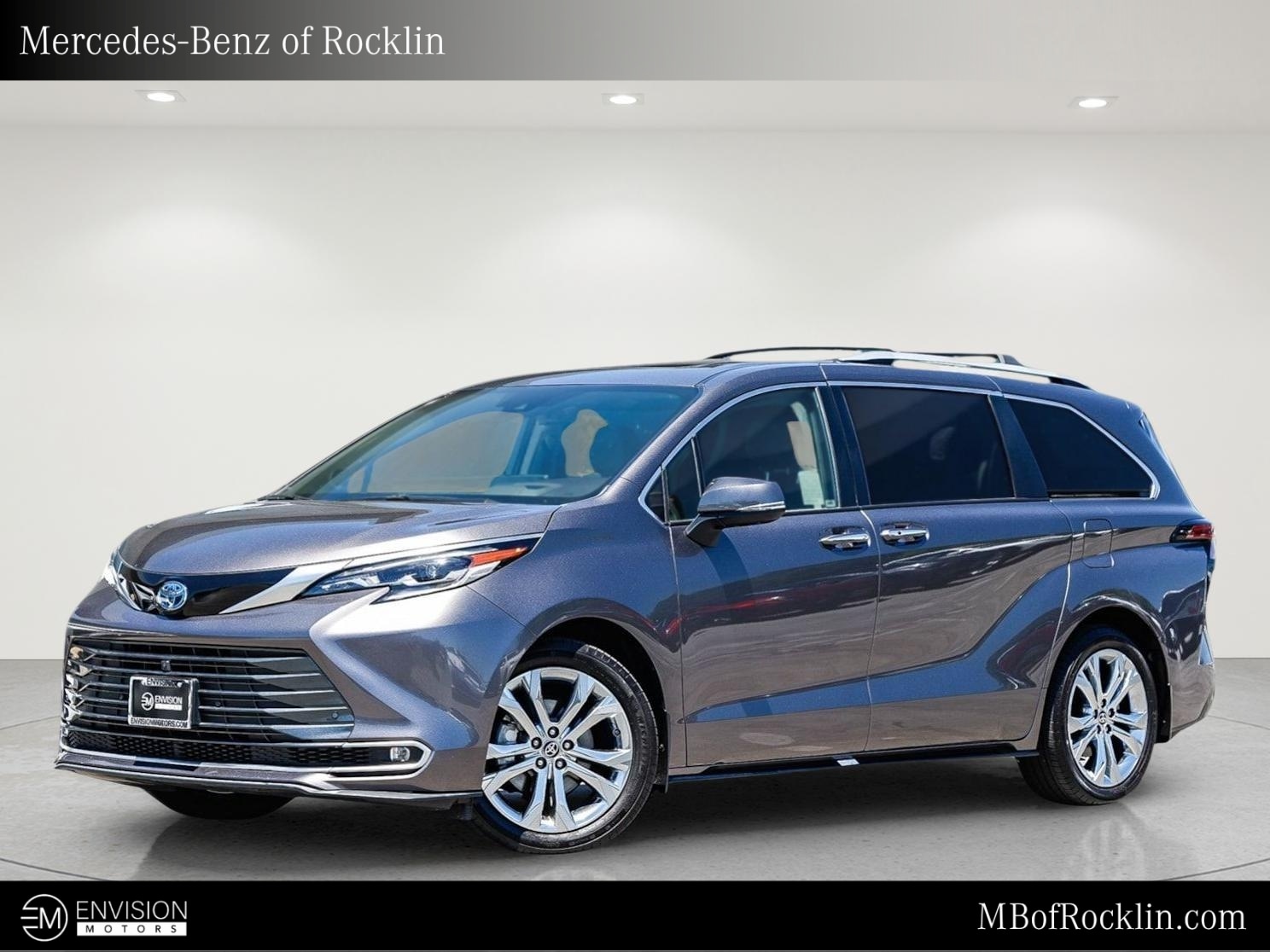 2024 Toyota Sienna Platinum
