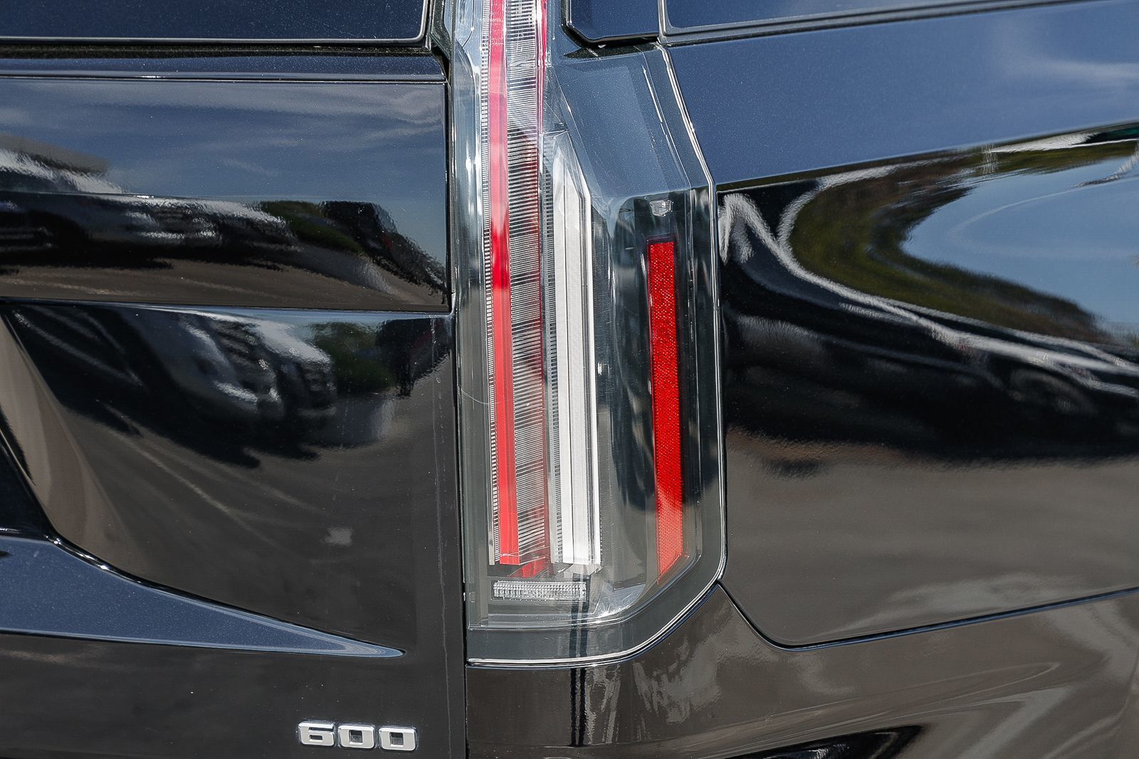 2025 Cadillac Escalade ESV Sport Platinum photo 3