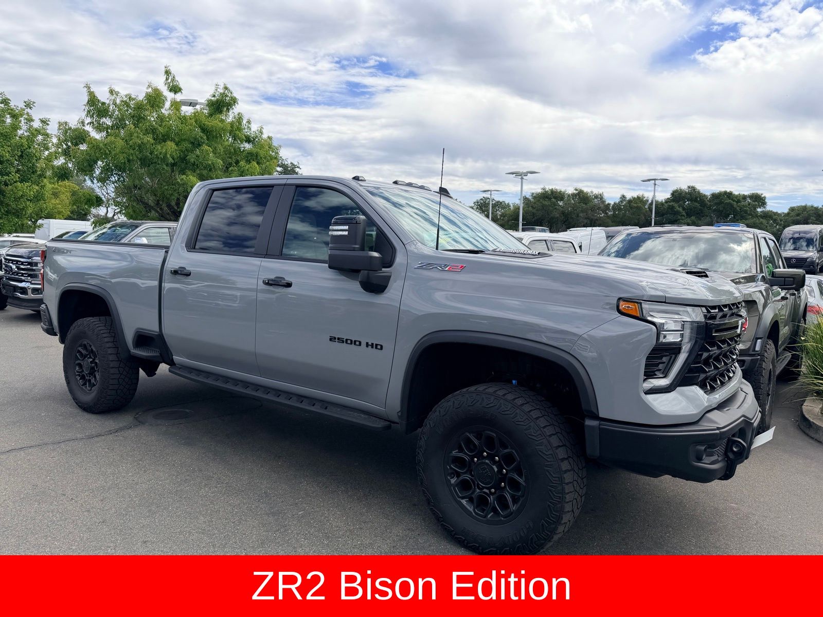 2024 Chevrolet Silverado 2500HD ZR2 photo 1