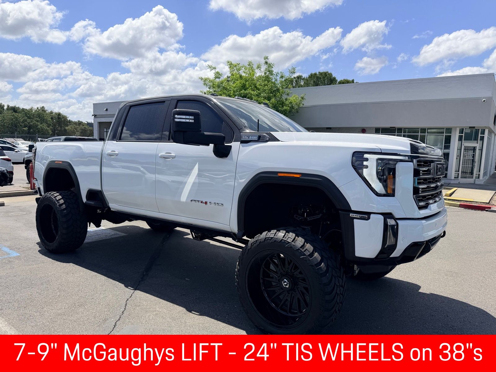 2024 GMC Sierra 2500HD AT4 photo 3