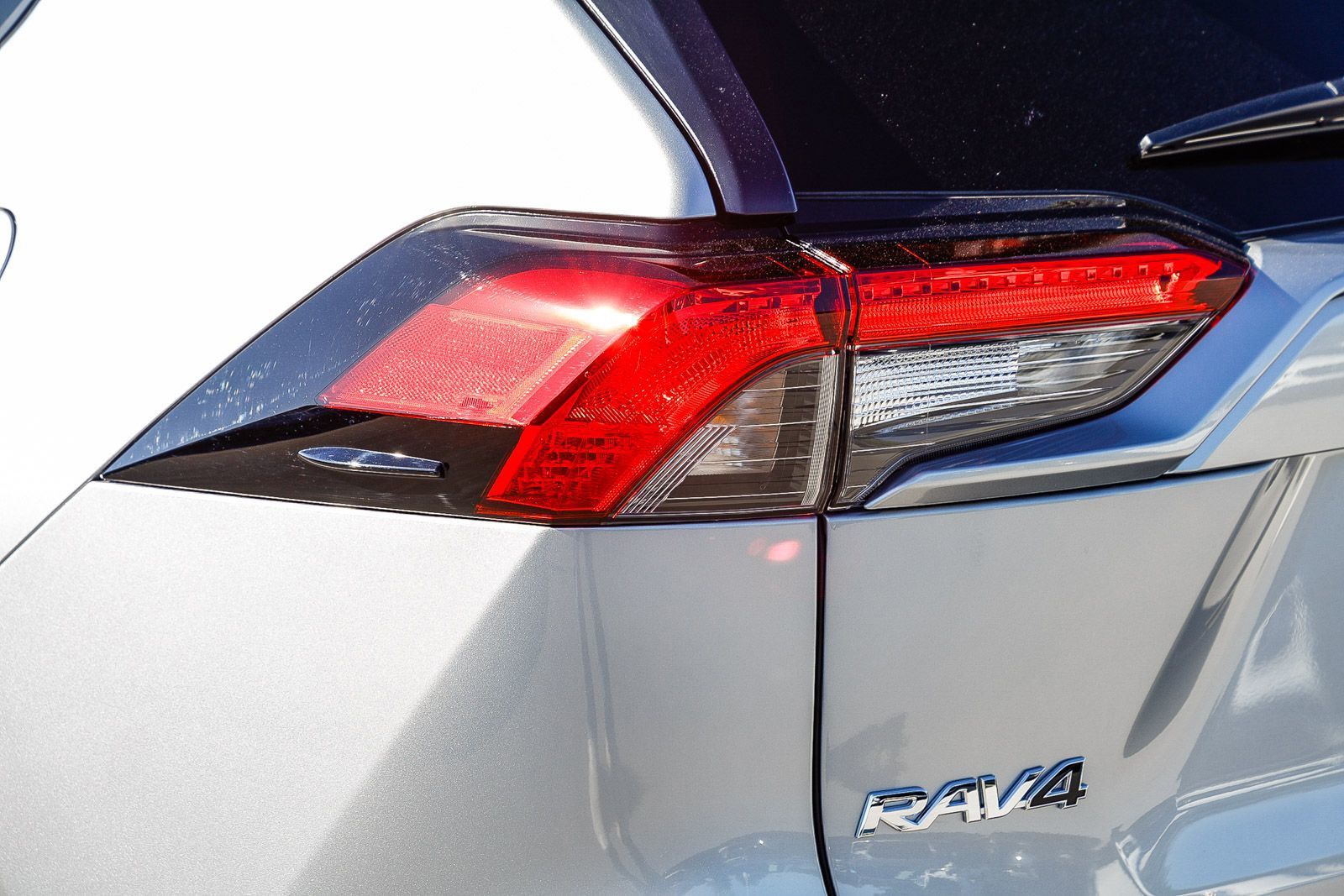 2025 Toyota RAV4 XLE Premium photo 3